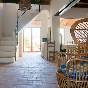 https://beni-benius-typical-restored-house-in-nurachi.in-sardinia.net